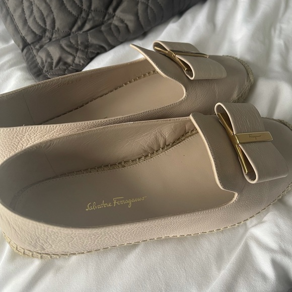 SALVATORE FERRAGAMO
Sannio Leather Espadrilles in Stone - Picture 3 of 8